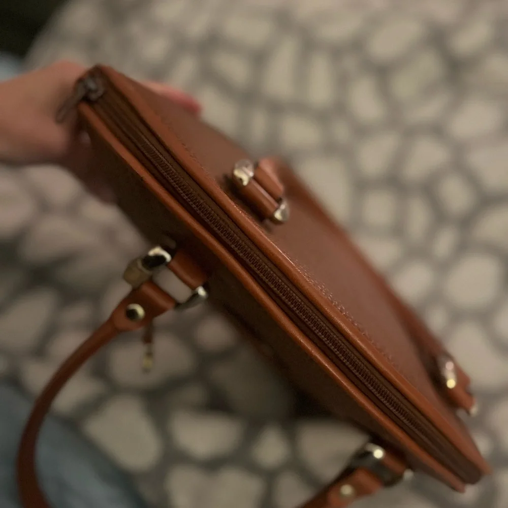 Dooney & Bourke Brown Pebble Grain Leather Tear Drop Satchel - Picture 7 of 14